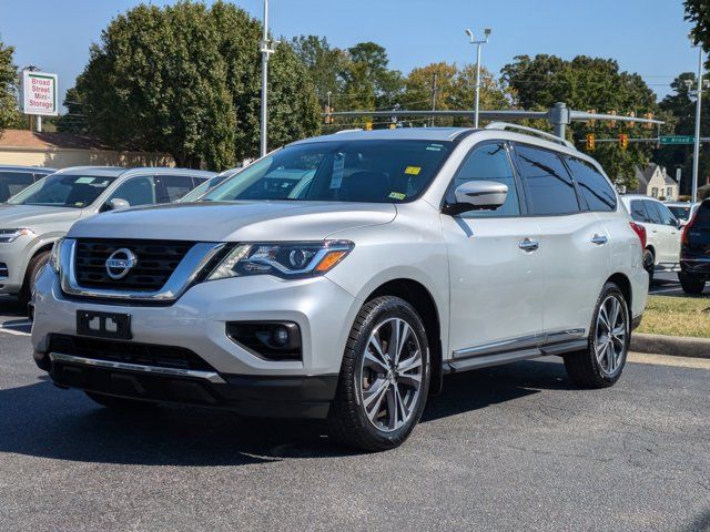 2017 Nissan Pathfinder Platinum