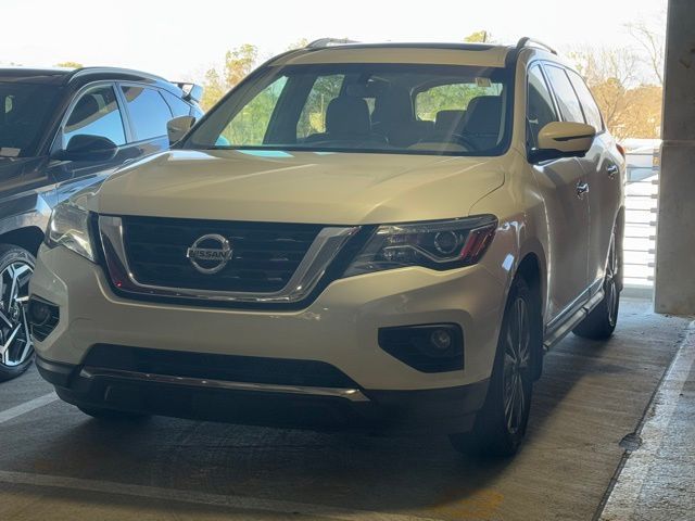 2017 Nissan Pathfinder Platinum