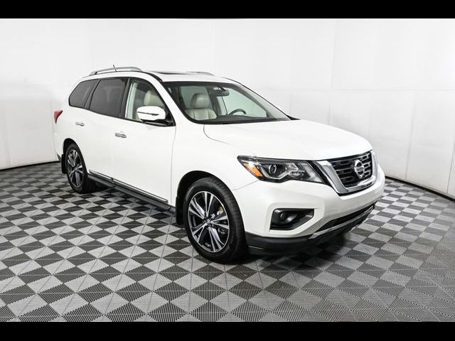 2017 Nissan Pathfinder Platinum