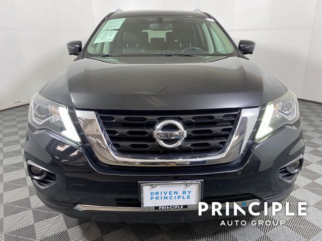 2017 Nissan Pathfinder Platinum