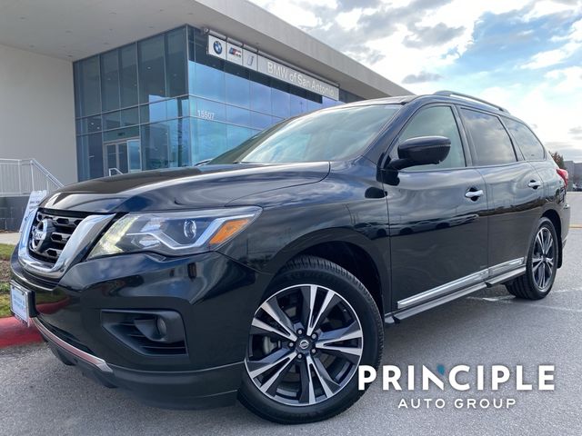 2017 Nissan Pathfinder Platinum