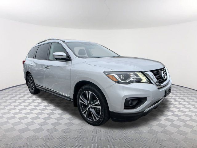 2017 Nissan Pathfinder Platinum