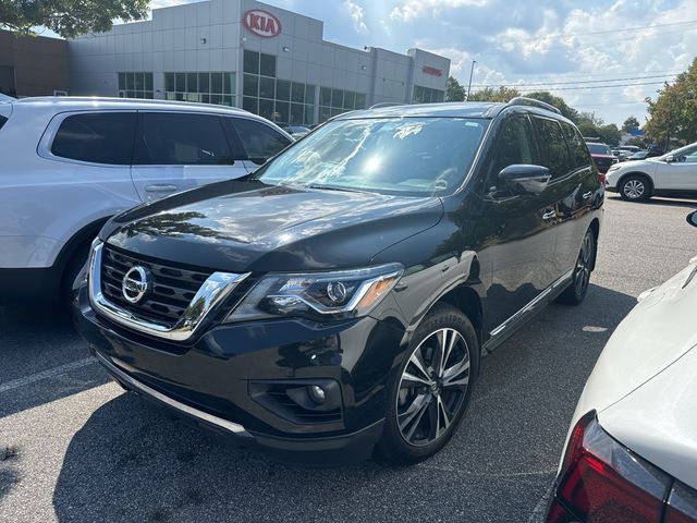 2017 Nissan Pathfinder Platinum