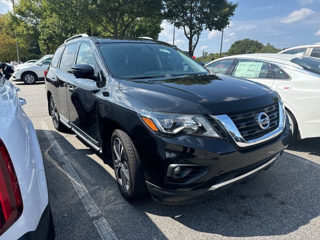 2017 Nissan Pathfinder Platinum