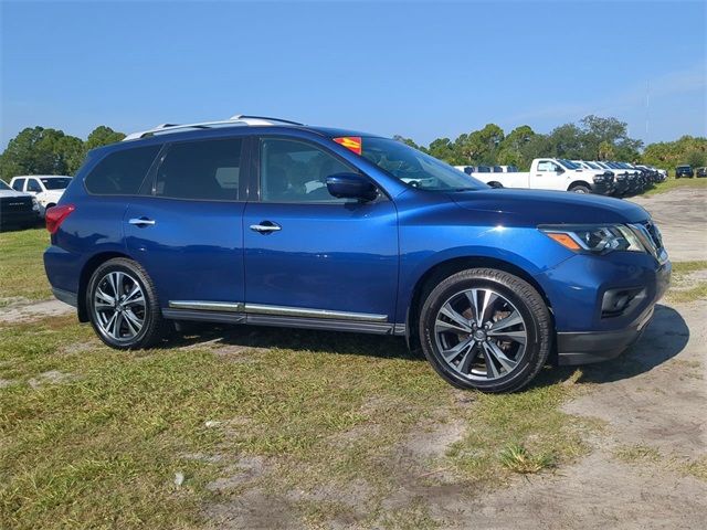 2017 Nissan Pathfinder Platinum