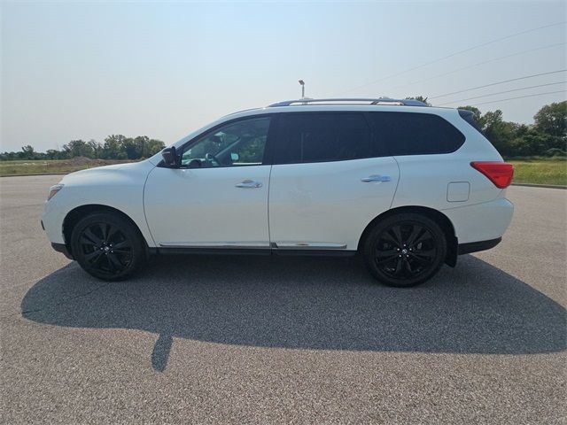 2017 Nissan Pathfinder Platinum