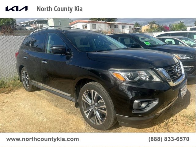 2017 Nissan Pathfinder Platinum