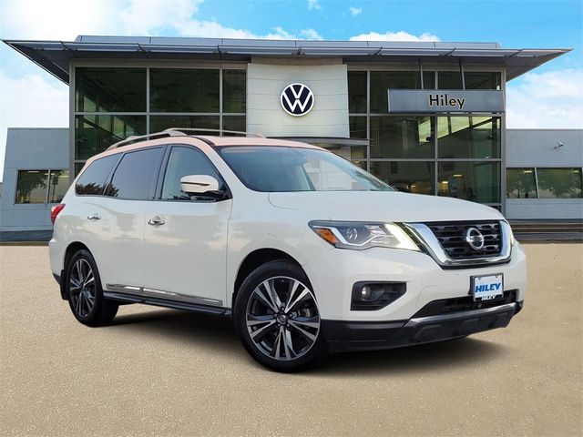 2017 Nissan Pathfinder Platinum