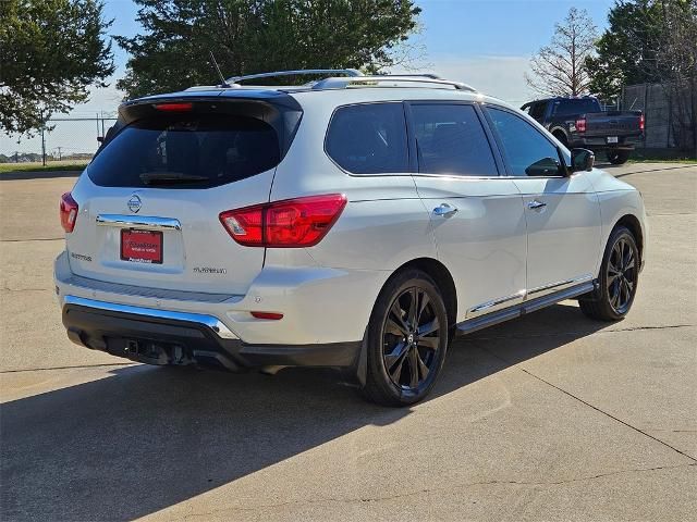 2017 Nissan Pathfinder Platinum