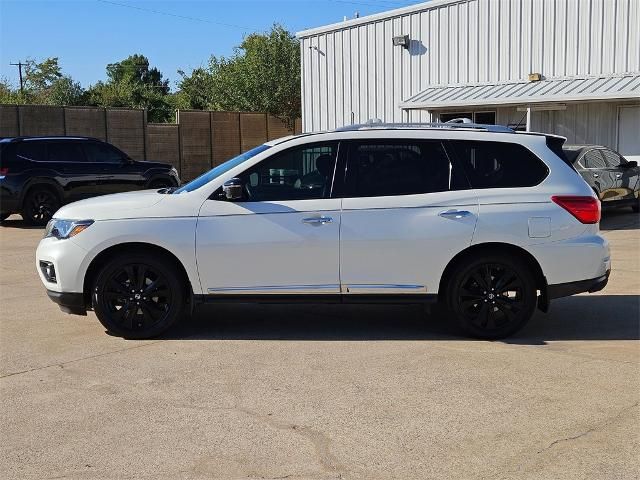 2017 Nissan Pathfinder Platinum