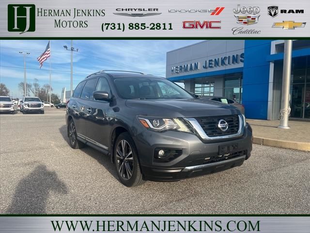 2017 Nissan Pathfinder Platinum