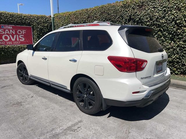 2017 Nissan Pathfinder Platinum