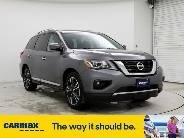 2017 Nissan Pathfinder Platinum