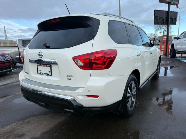 2017 Nissan Pathfinder SL