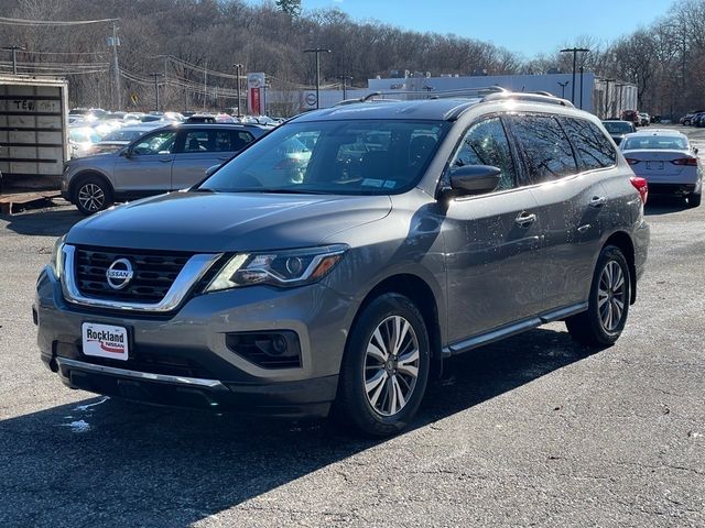 2017 Nissan Pathfinder S