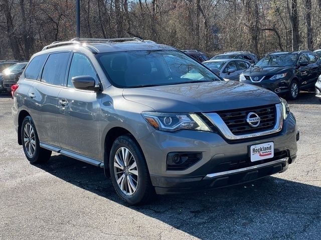 2017 Nissan Pathfinder S