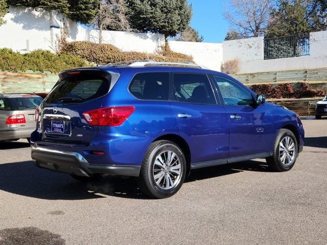 2017 Nissan Pathfinder S