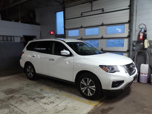 2017 Nissan Pathfinder S