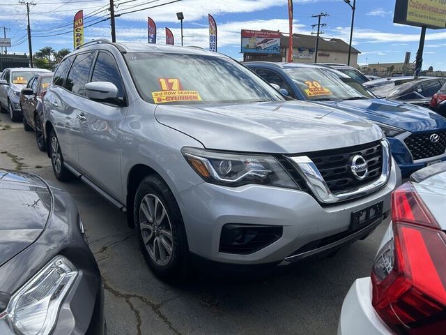 2017 Nissan Pathfinder S