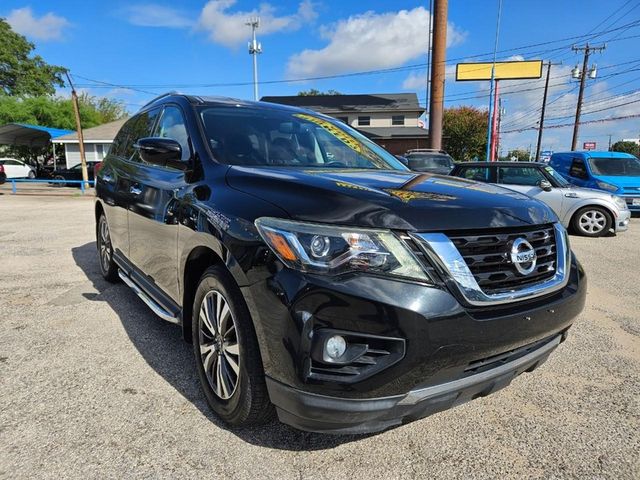 2017 Nissan Pathfinder SV