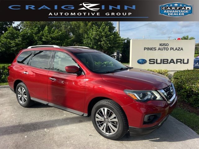 2017 Nissan Pathfinder SV