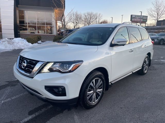 2017 Nissan Pathfinder SL