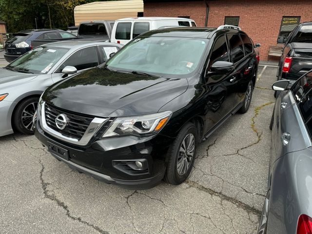 2017 Nissan Pathfinder SL