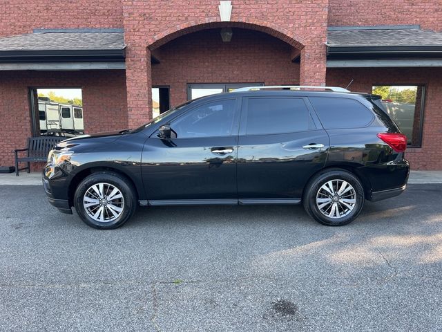 2017 Nissan Pathfinder SL