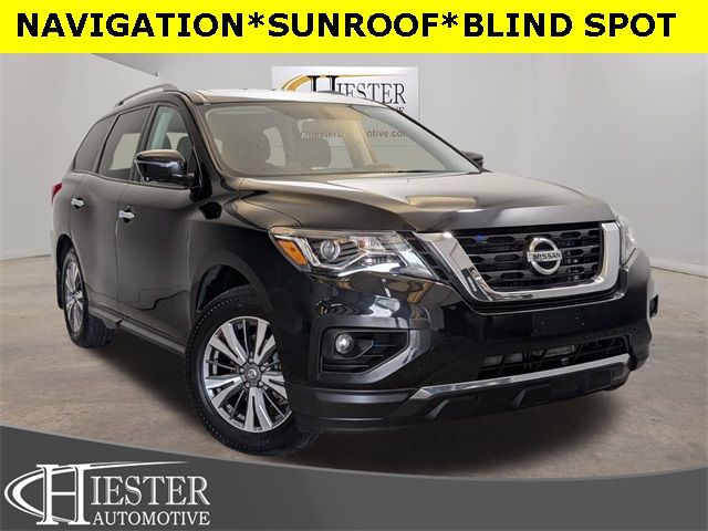 2017 Nissan Pathfinder SL