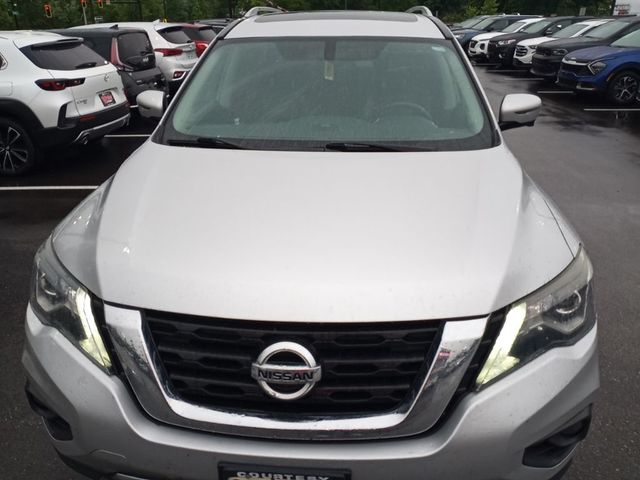 2017 Nissan Pathfinder SL