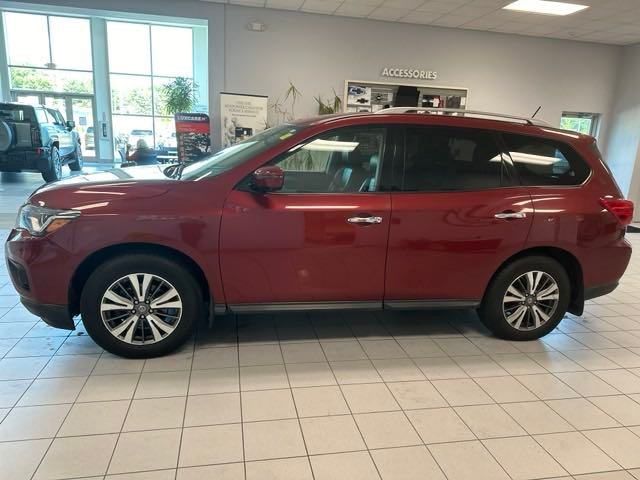 2017 Nissan Pathfinder SL