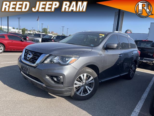 2017 Nissan Pathfinder SL