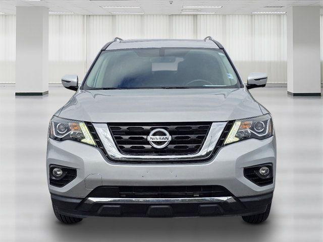 2017 Nissan Pathfinder SL