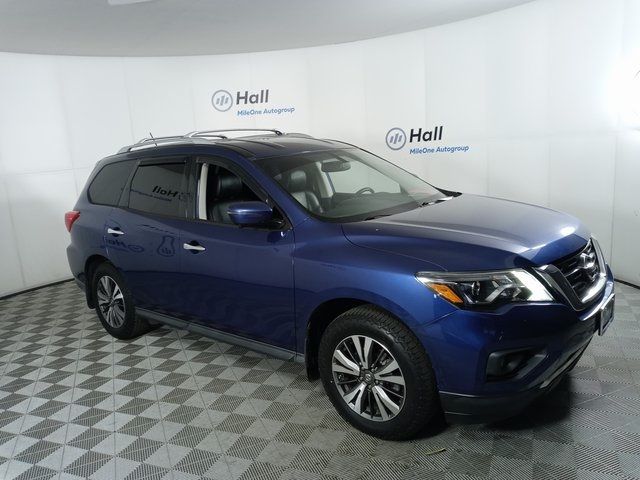 2017 Nissan Pathfinder SL