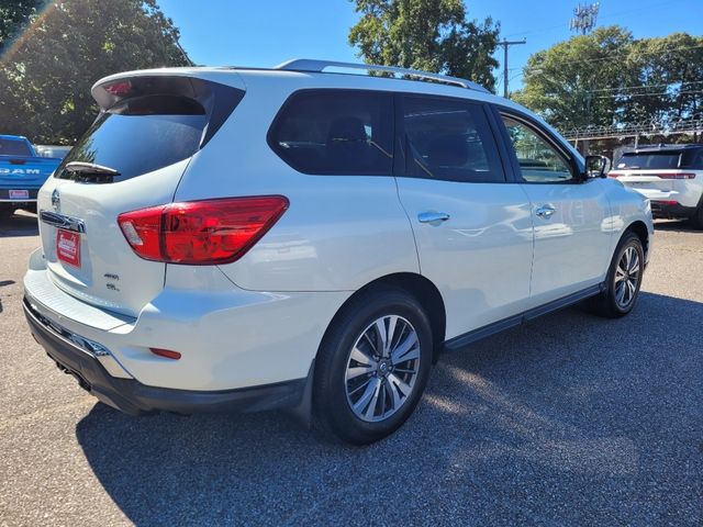 2017 Nissan Pathfinder SL