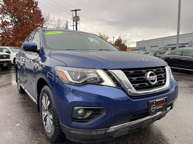 2017 Nissan Pathfinder SL