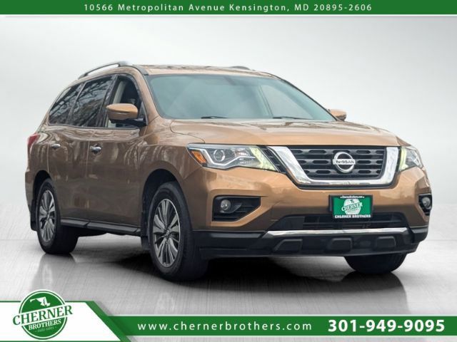 2017 Nissan Pathfinder SL