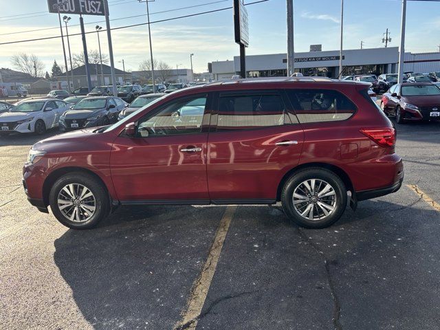 2017 Nissan Pathfinder SL