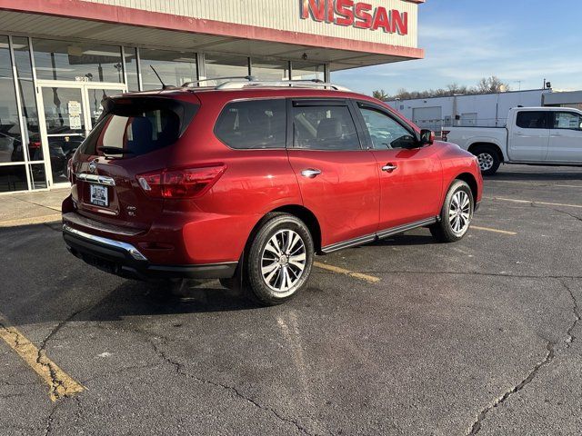 2017 Nissan Pathfinder SL