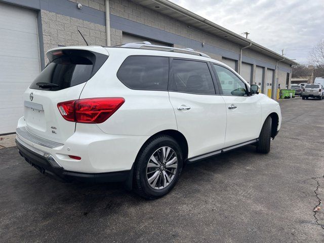 2017 Nissan Pathfinder SL