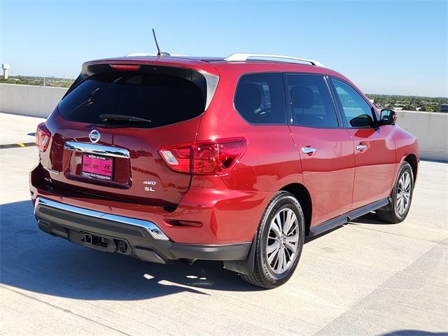 2017 Nissan Pathfinder SL