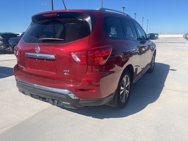 2017 Nissan Pathfinder SL