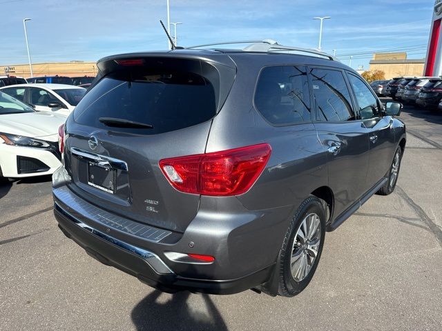 2017 Nissan Pathfinder SL