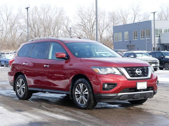 2017 Nissan Pathfinder SL