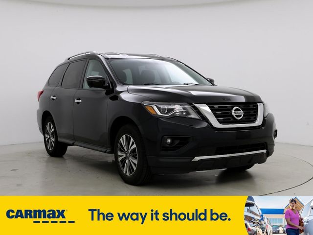 2017 Nissan Pathfinder SL