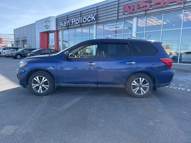 2017 Nissan Pathfinder SL