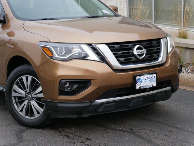 2017 Nissan Pathfinder SL