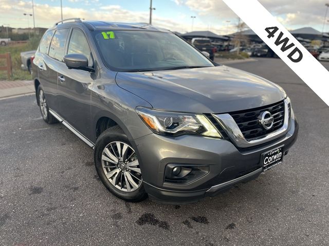 2017 Nissan Pathfinder SL