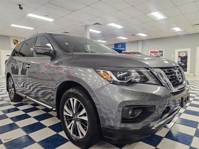 2017 Nissan Pathfinder SL