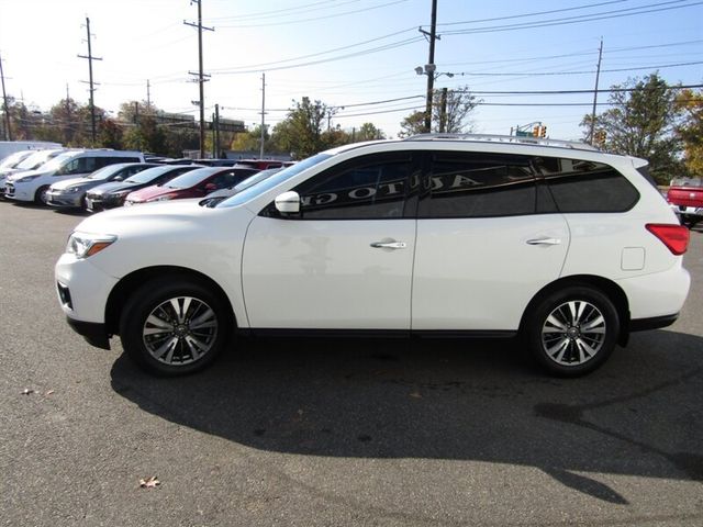 2017 Nissan Pathfinder SL